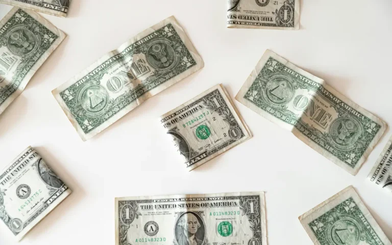 How Minimum Wage Laws Impact Your Starting Salary